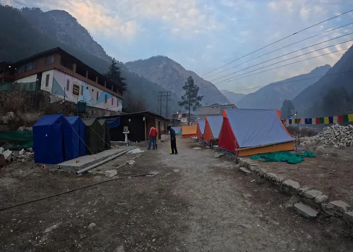 Kasol Shalom Camps & Cafe