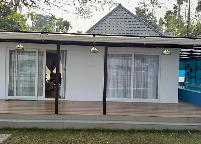 Mayooram Back Water Pool Villa