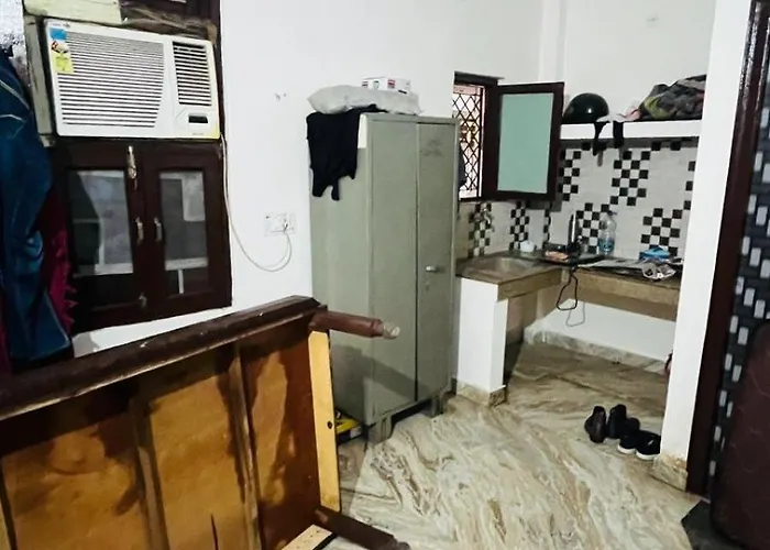 Siwach Guest House