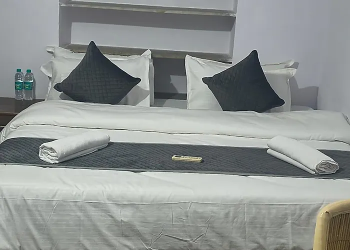 Pink Floyd Cafe & Hotel , Pushkar