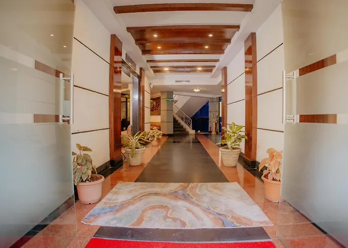 Om Shiv Hotel