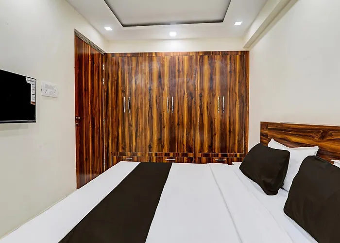 Collection O Mitra Inn