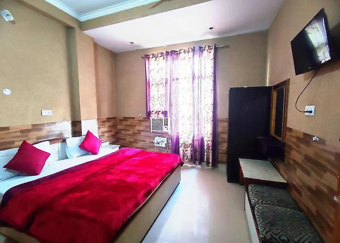 Hotel Ishaan International Near Yatra Parchi Counter 2