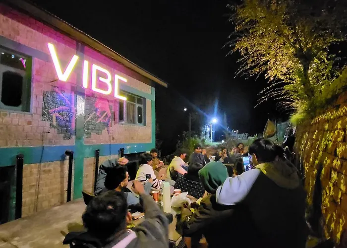 Vibe Hostel Naddi - Near Dal Lake