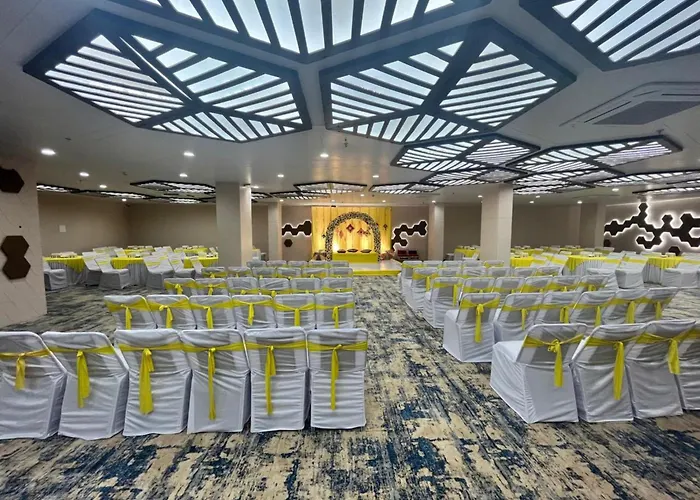 Pam Premium Hotel Vadodara