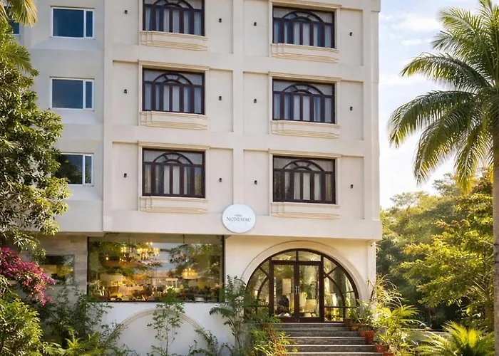 Hotel Nomadic