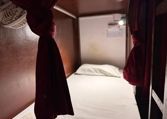 Cozy Inn Hostel
