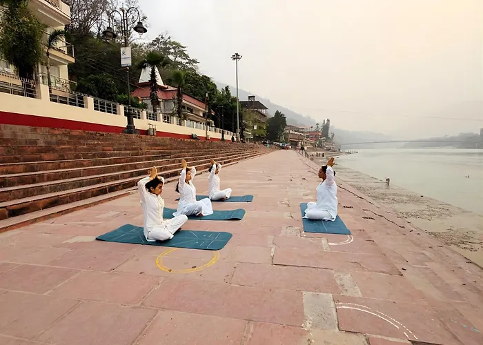 Yog Niketan By Sanskriti