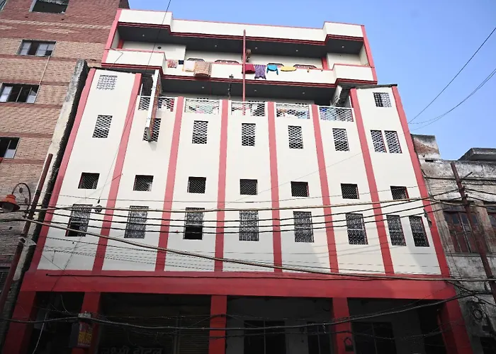 Luxmi Hotel Prayagraj