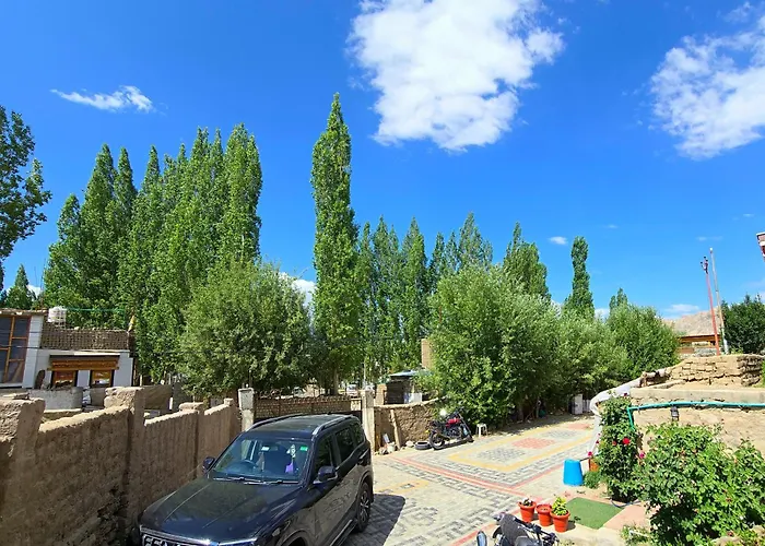 Glacier View Guest House Leh