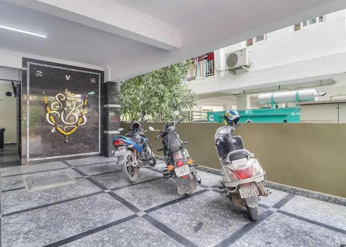 Super Collection O Rio Kondapur Near Rahavendra Colony
