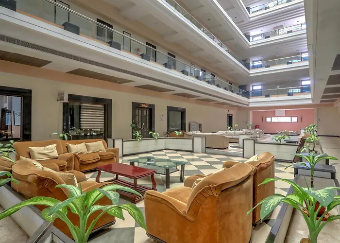 Super Townhouse Kakinada Nagamalli Thota Junction