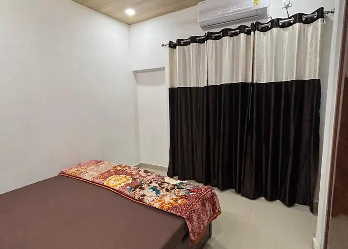Rukmani Rooms