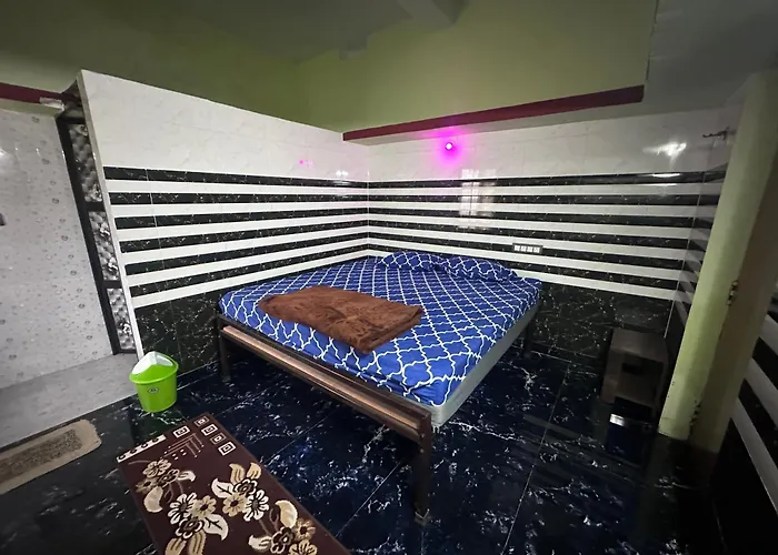 Hotel Gunj Palace
