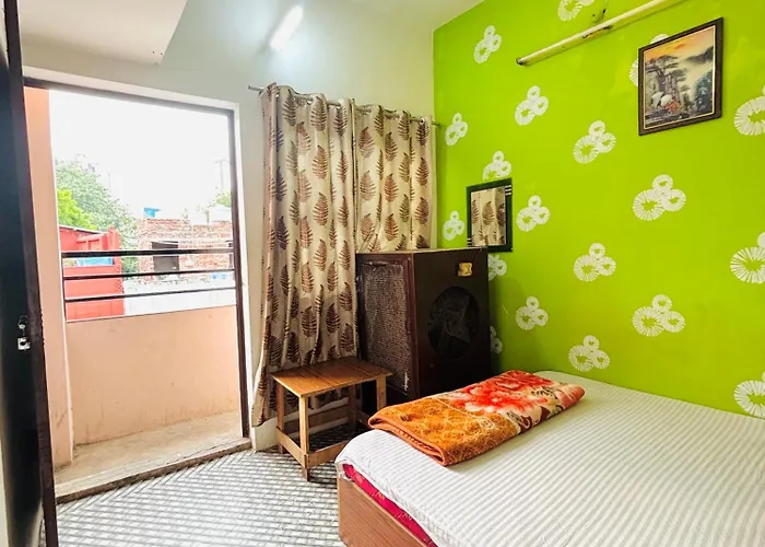Sp Guest House 1,5 Km From Kashi Vishawanath