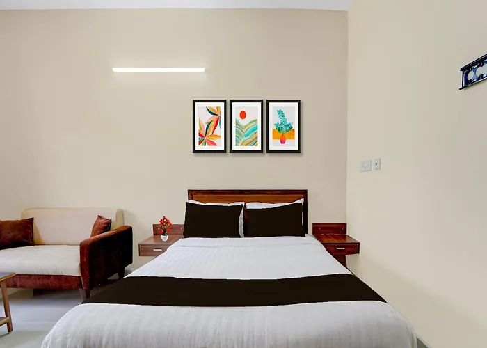 Super Collection O Vazhapadi Bus Terminal Formerly Hotel Phoenix
