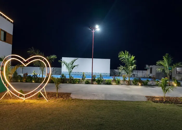 Pushp Vatika Hotel & Resort