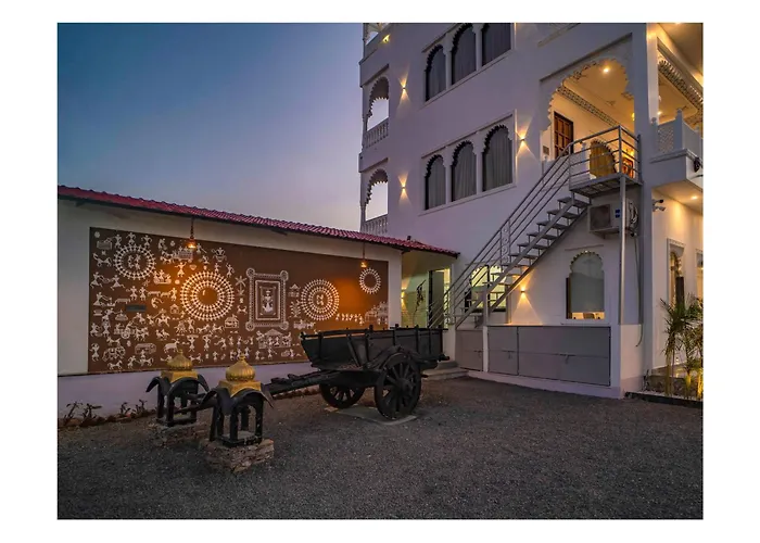 The Maruwas - A Luxury Retreat