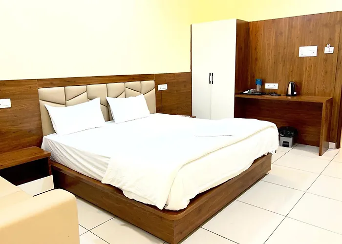 Hotel Trishul Grand