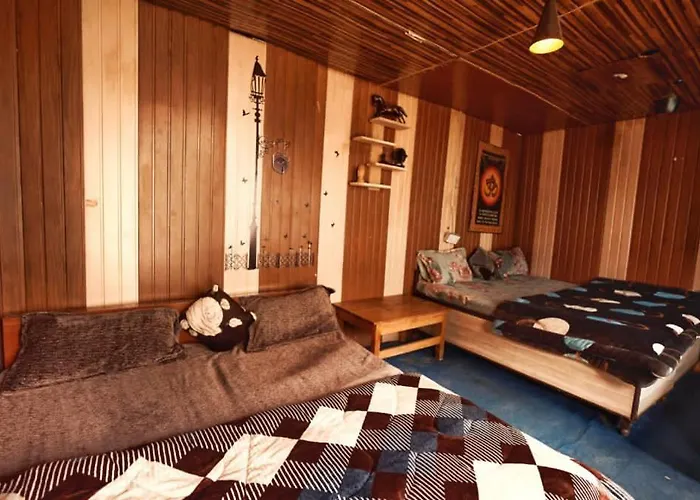 Moonlight Cafe Huts