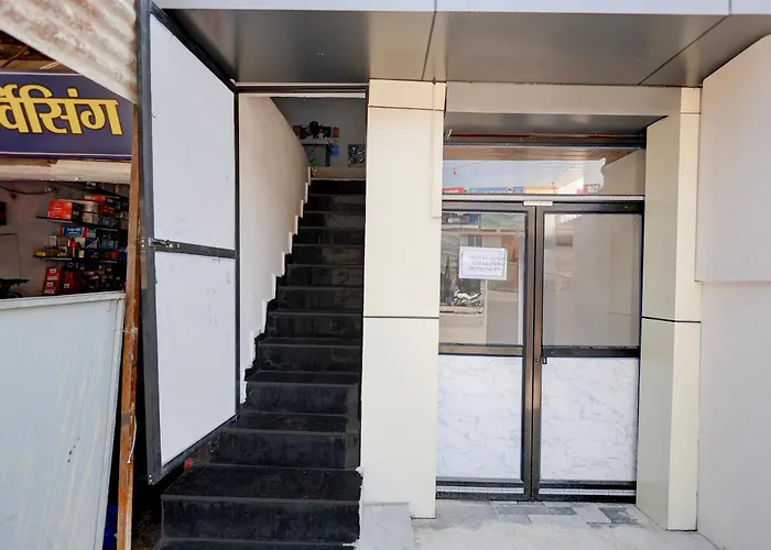 Hotel O Shri Villa Guest House