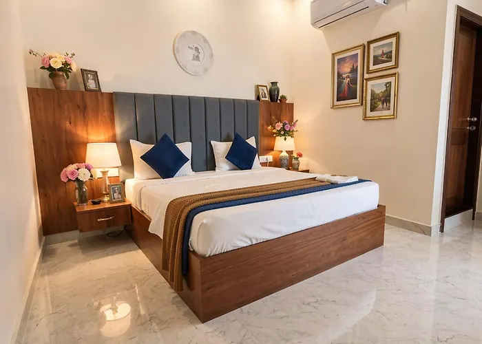 Hotel Luxury Ramayan Bliss Near Ram Mandir Free Parking On Site #Lift #Air Condition Rooms