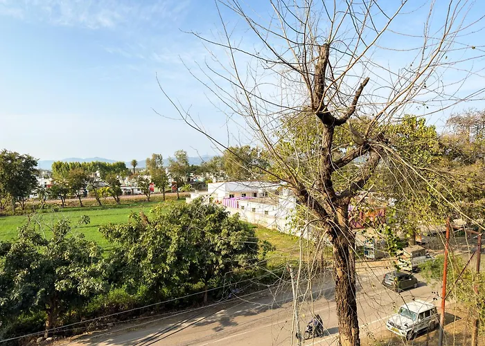 Aarya Corbett Resort & Spa - 8 Minutes Drive To Kosi River