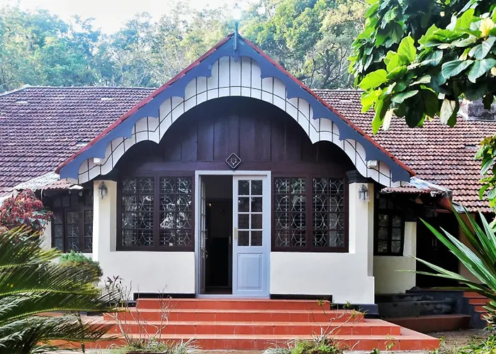 Colonial Canopy