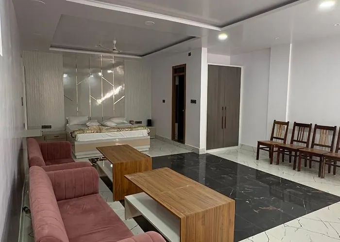 Shree Laxmi Banquet And Hotel