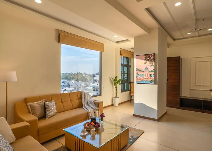 Perfectstayz Premium Udaipur By The Lake