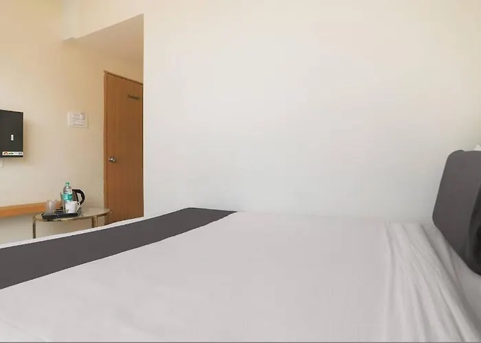 Hotel Ss Comforts Luxury Rooms Kondapur