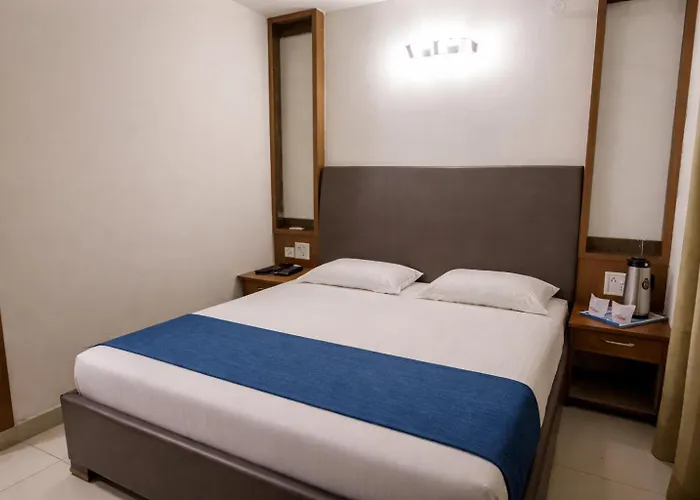 Glitz Hotel Nand-Nxt To Patna Railway Stn