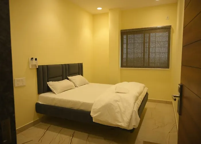 Hotel Nemi Residency