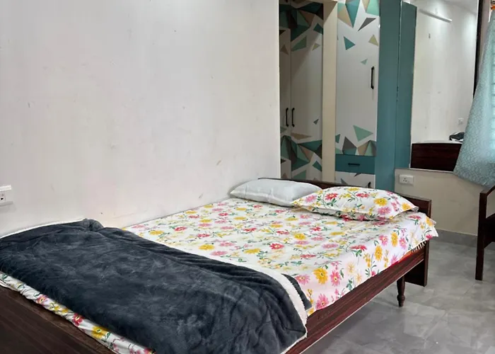 Casa Satya Stays - Luxury 3 Bhk Hill View, Spacious Family Stay