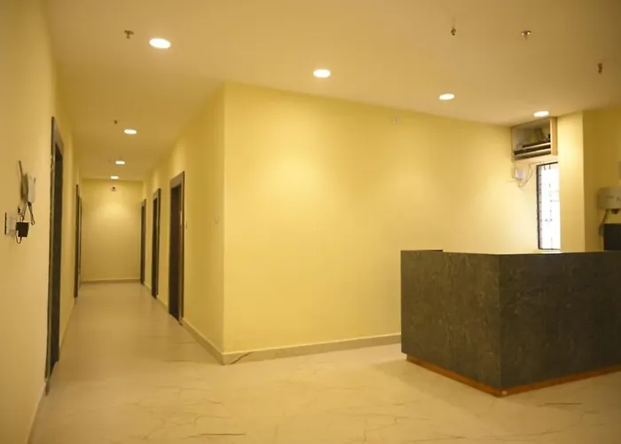 Hotel Nemi Residency
