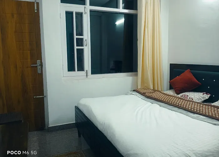 Dhananjay Home Stay
