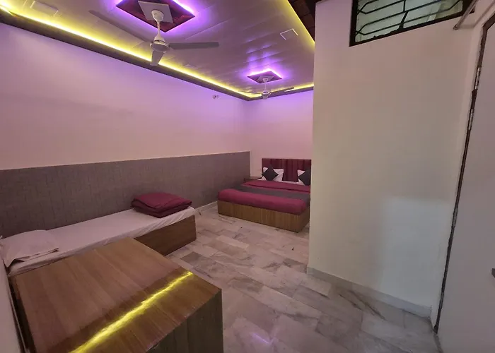 Taj Street Hostel