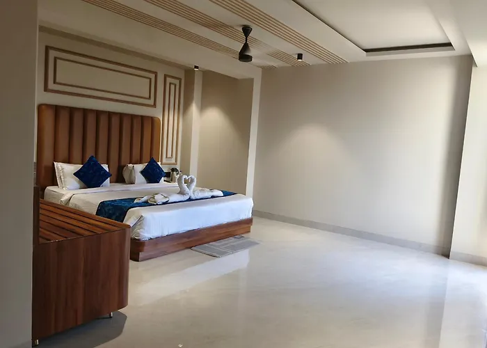 Hotel Ganpati Palace Mathura