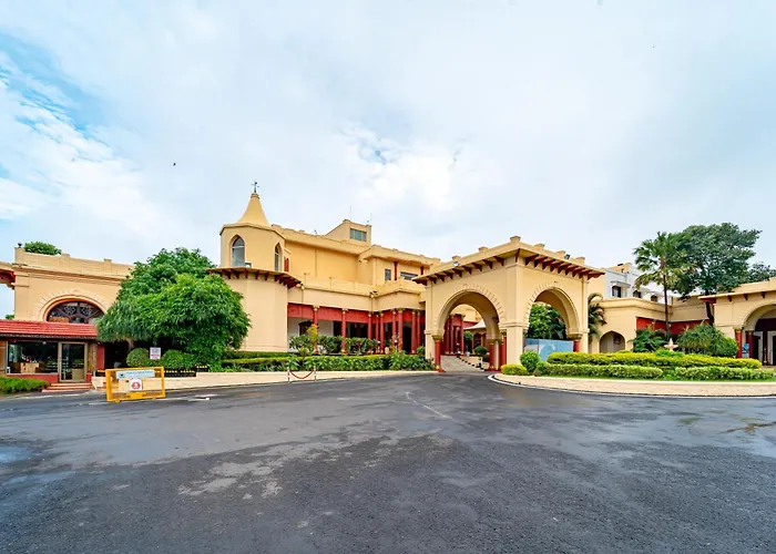 Noor-Us-Sabah Palace