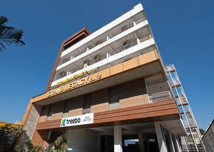 Treebo Premium Grand Legacy Elite With Roof Top Cafe