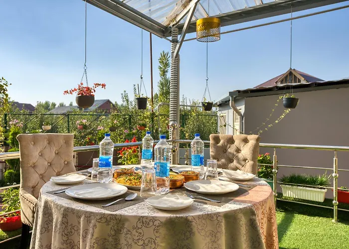 The Montreal Srinagar A Unit Of Montreal Group Hotel