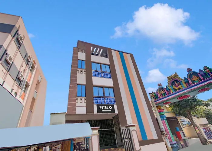 Super Oyo Hotel O Adarsh Nagar Near Kavya Hospital