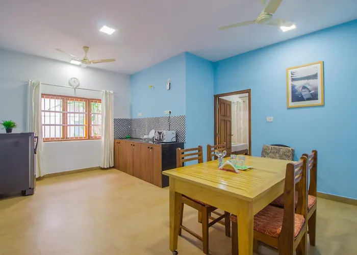 Super Collection O Holy Cross Home Stays