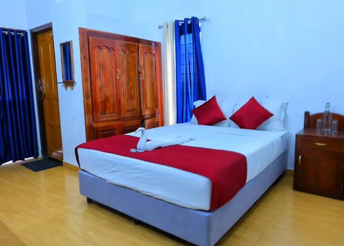 Ac Mist Hotel Munnar