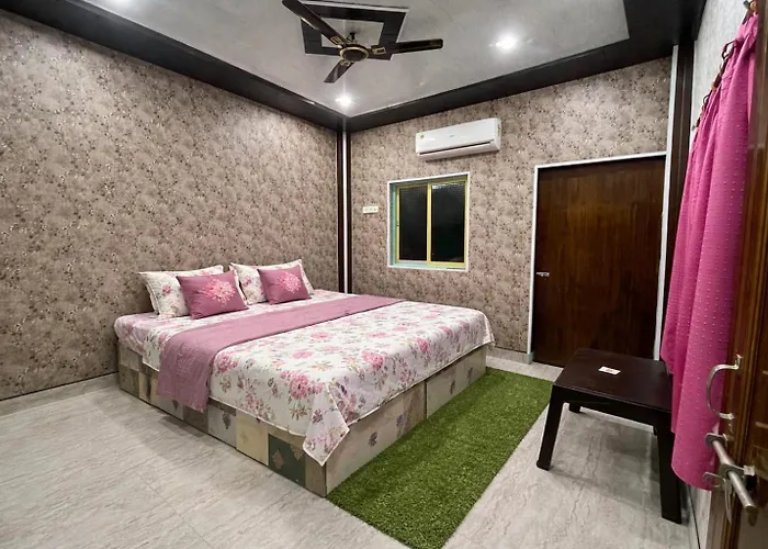Hotel Shivayy Majestic - Bhu Sundarpur Road 3Km From Kashi Vishwanath Temple