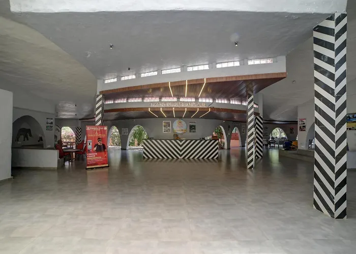 The Country Club Wildlife Resorts