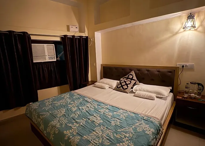 Stay In Someshwar