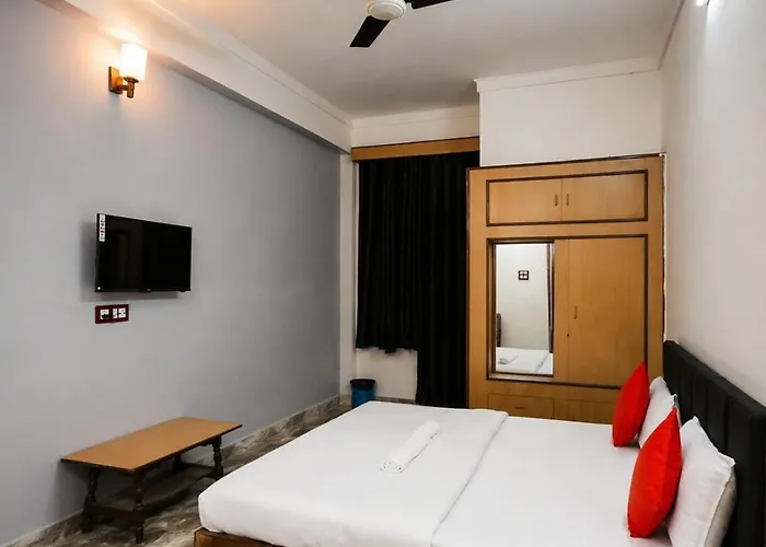 Hotel Ramya Palace