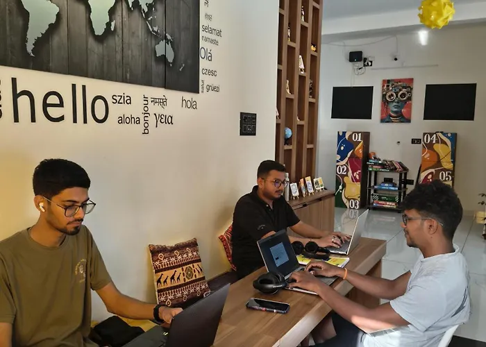 Roameo Hostels By The Hostel Stories - Varkala