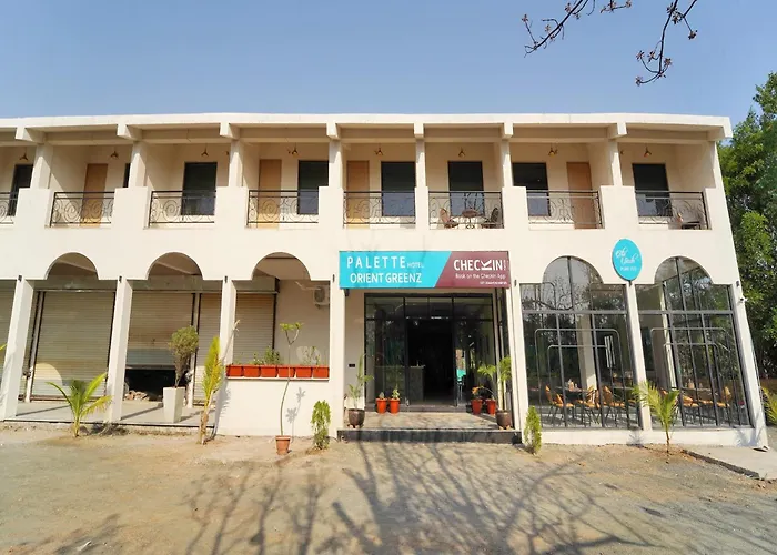 Palette Hotel Orient Greenz By Checkin, Pench